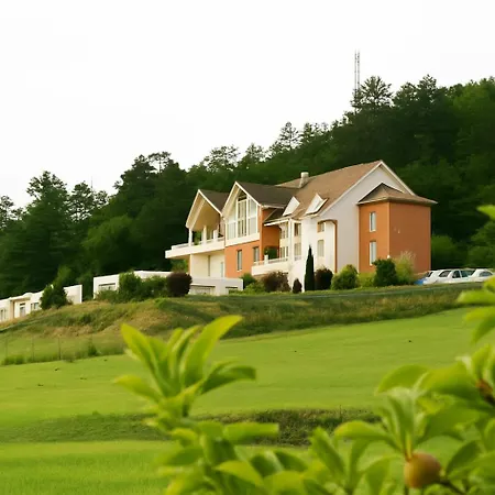 ホテル Arts & Millesimes