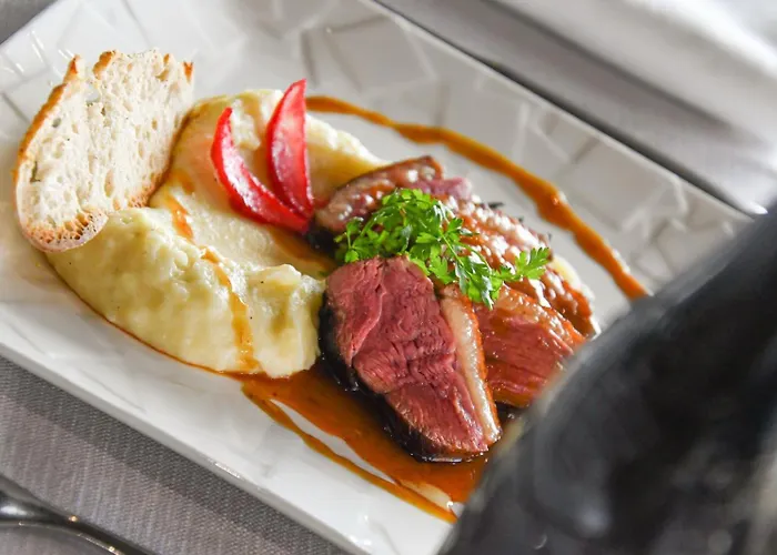 Art & Millesimes מלון