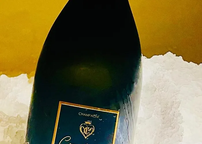 Art & Millesimes מלון