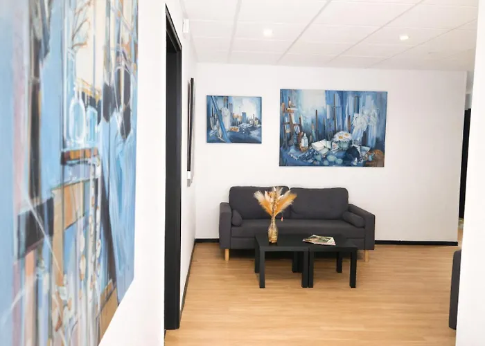 Art & Millesimes מלון *